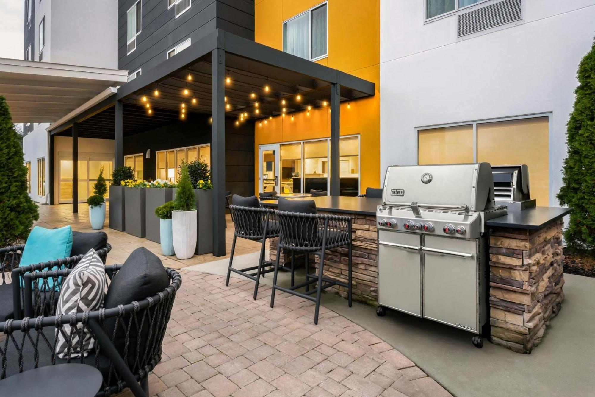 Towneplace Suites By Marriott Montgomery Eastchase Exterior foto