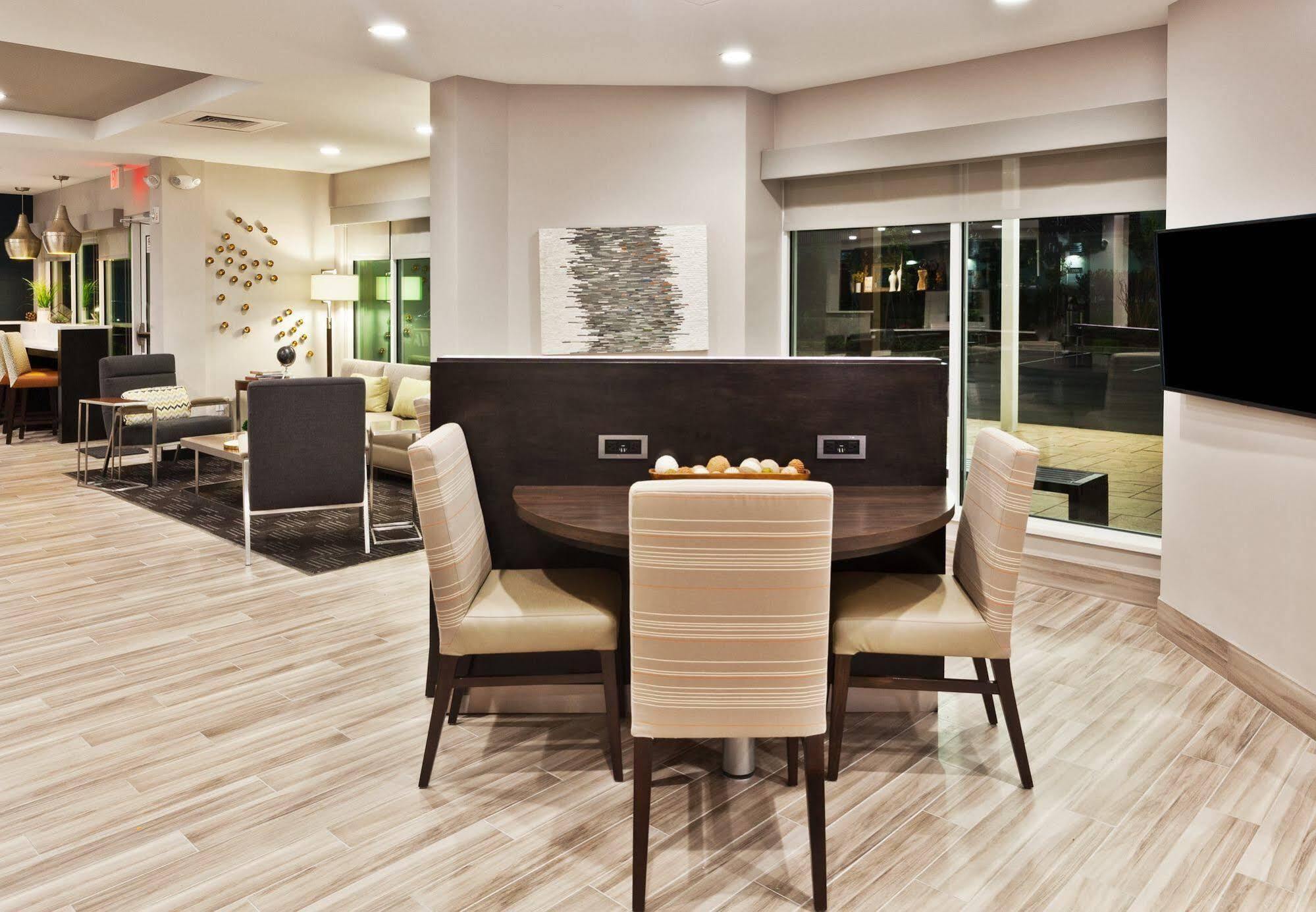 Towneplace Suites By Marriott Montgomery Eastchase Exterior foto